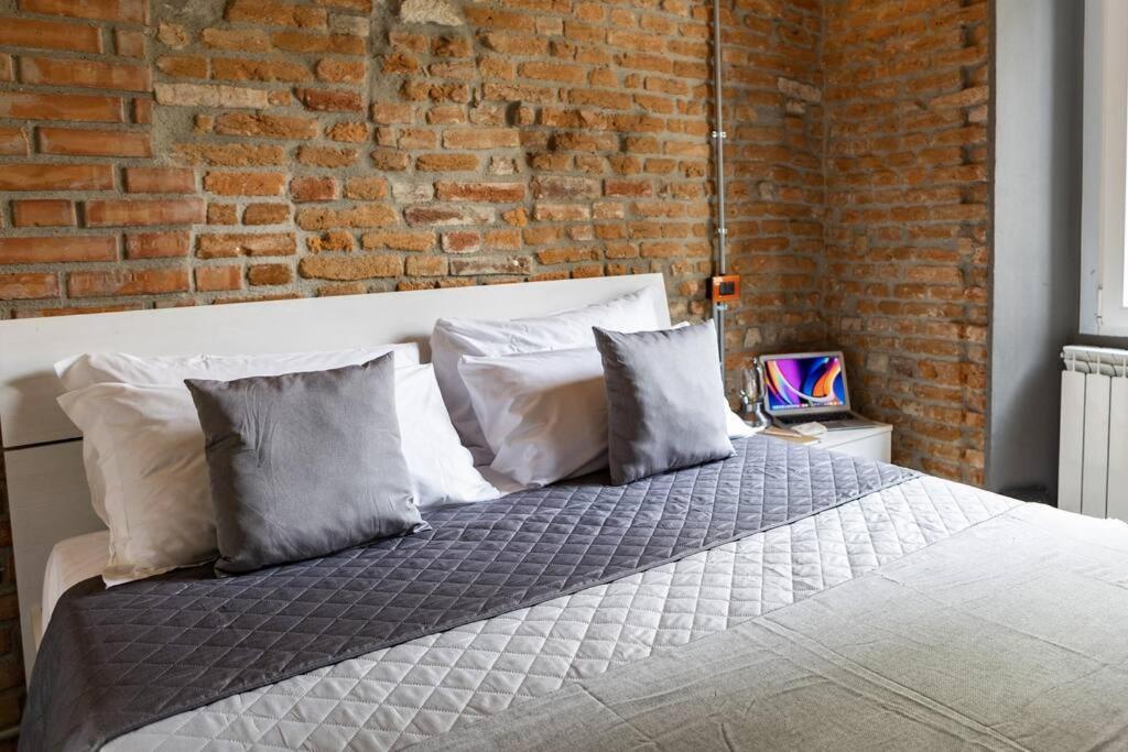Canonica Brick Apartment Milano Exterior foto